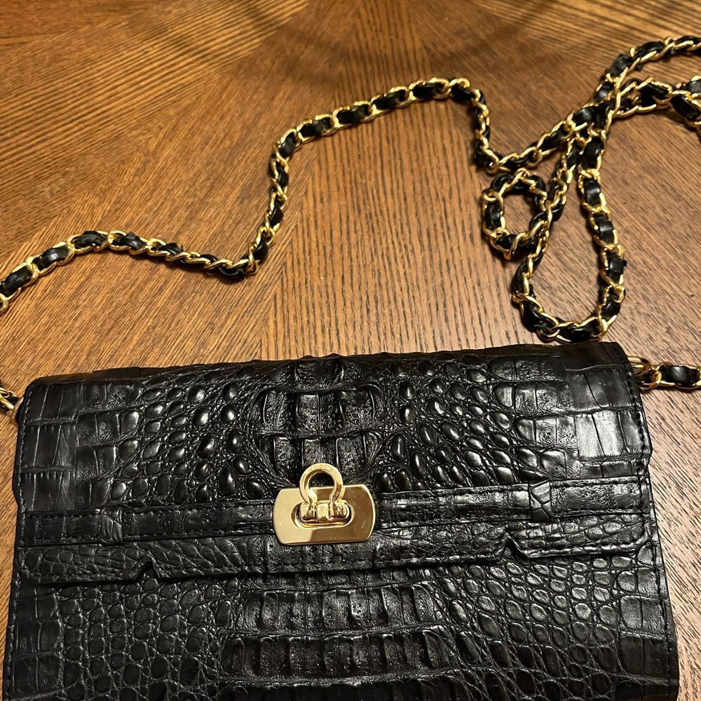 Authentic Rodania Crossbody Wallet On Chain